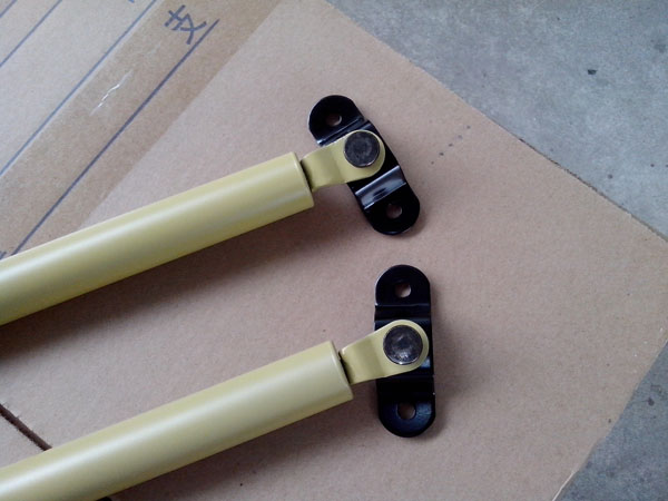 Compression Gas Springs With Safety Shroud