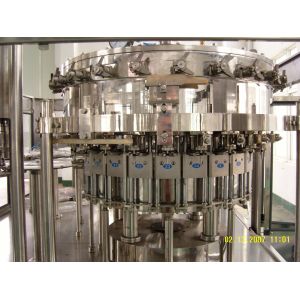 330-2000ml Carbonated Drink Filling Machine , Glass Bottle Sparkling Water