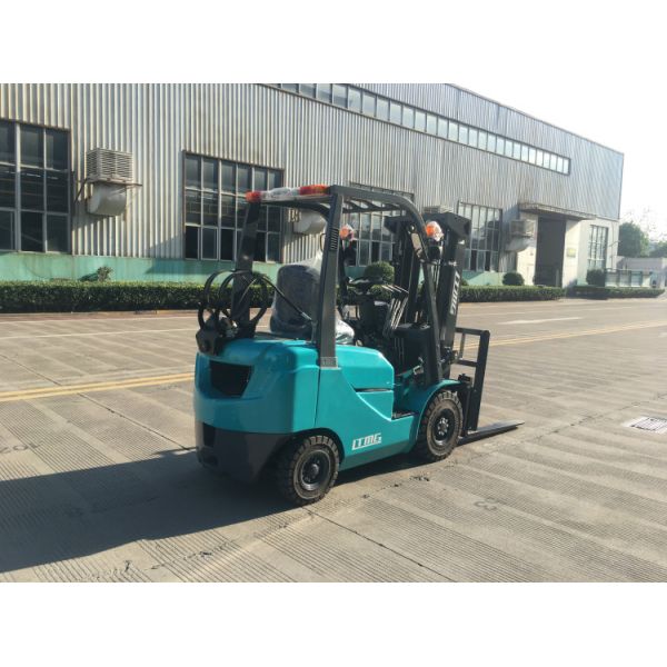 1.8 Ton LPG Forklift Truck With TCM Technology Ergonomics Adjustable Seat