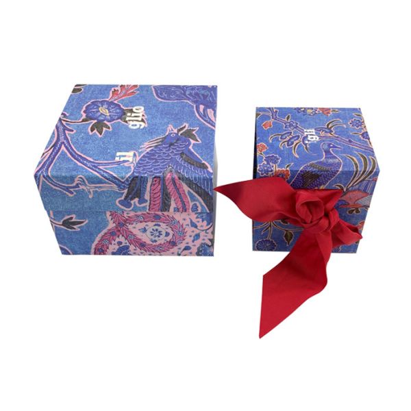 Buy Recycled Folding Gift Boxes Cardboard Packaging Magnetic Closure Eco - Friendly at wholesale prices