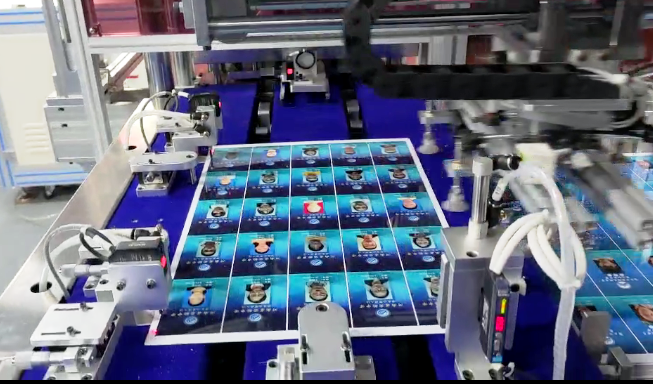 Full Automatic Plastic Card Playing Card 5x5 Punching Auto Card Die Cutter YLP-FA-600