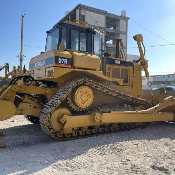 Buy Japan Used Bulldozer Caterpillar CAT D6R Groundwork Machine at wholesale prices