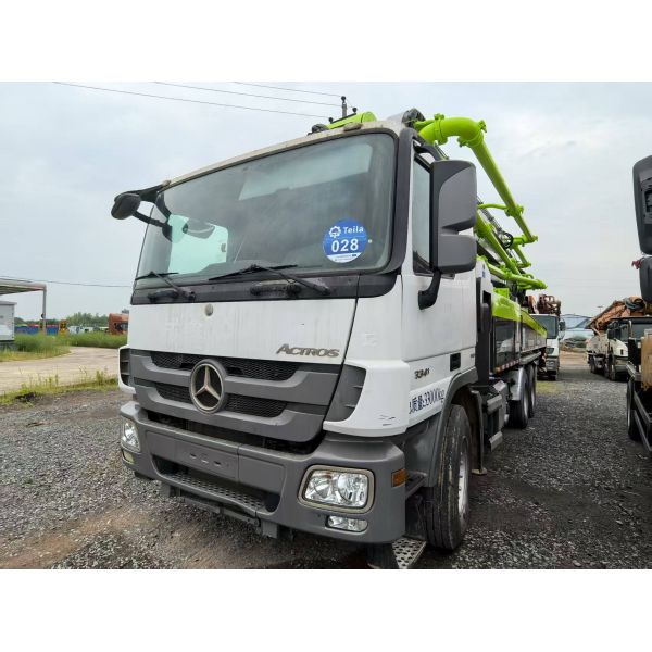 Buy Used Zoomlion 49m Concrete Pump Truck with Mercedes Benz Chassis at wholesale prices