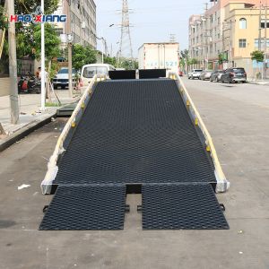 Trailers Stationary Loading Dock Ramps 10000kg Temporary Loading Platform