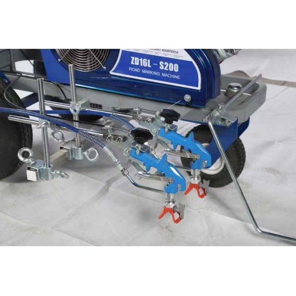 Fuel Capacity Road Marking Spray Paint Machine With GX200 Honda 6.5Hp Gasoline