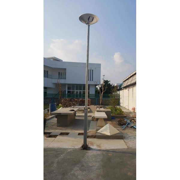 153.6WH 12.8V Battery Outdoor Solar Floodlight IP65 For Landscape