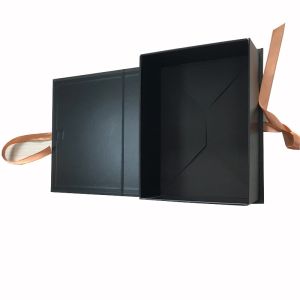Cardboard Folding Magnetic Cosmetic Packaging Boxes With Ribbon