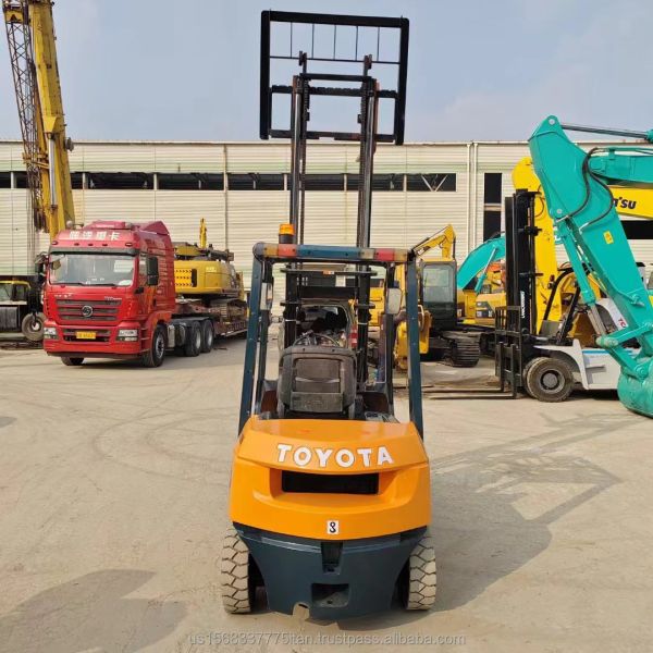 Powerful Diesel Engine Used Toyota 7F30 Forklift with 3000 kg Weight at Great Efficiency