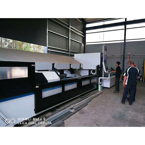 800mm/s High Efficiency Cutting Speed 2000W L6020 Stainless Steel Pipe Tube Fiber Laser Cutting Machine
