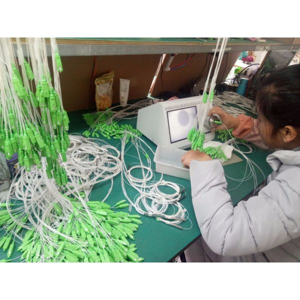 Handhold Portable DC12V Fiber End Face Detector Fiber Optic Cable Tester