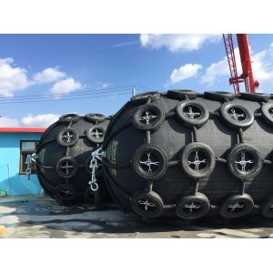 China ISO17357 Pneumatic Rubber Fender Marine Rubber Fender CCS BV Certification on sale