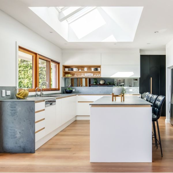 Buy Modern Unit L Shaped White Lacquer Home Kitchen Cabinets With LED Light at wholesale prices