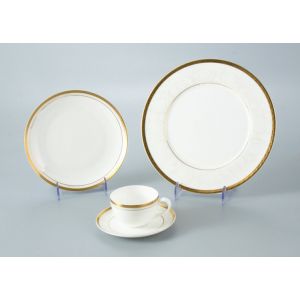 No Cadmium Bone China Dinnerware Set