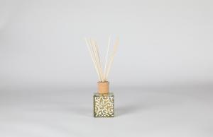 China KWS Aromatherapy Reed Diffuser , 200ml Essential Oil Room Diffuser on sale