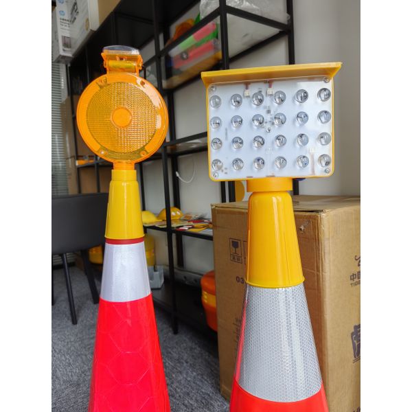 24LED 48pcs LED Yellow Red LED Blinkers Solar Traffic Lamp Barricade Light TRAFFIC Highway Safety