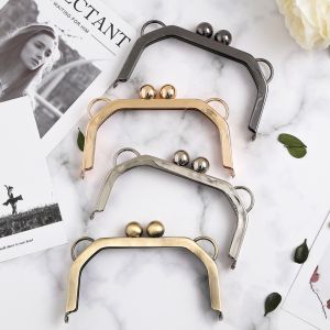 China 134g Round Closure Brass Purse Clutch Frames With Screw Holes on sale