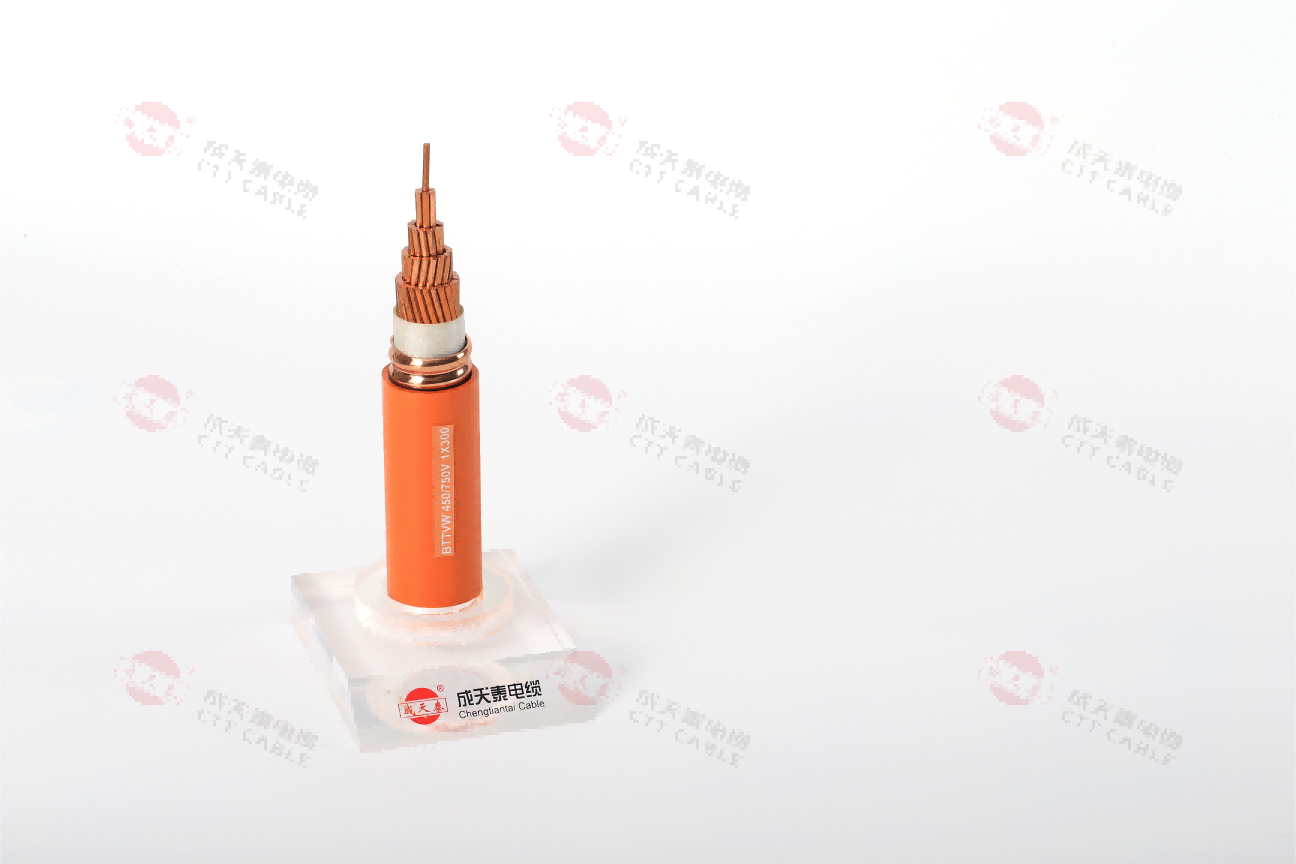 China 0.6/1KV Rated Voltage Armoured Power Cable with UV Resistant and IEC 60332-1 Flame Retardant Grade on sale