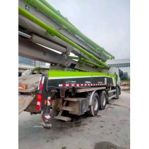 Construction Machinery Zoomlion 47m Second-Hand Concrete Pump with Hydraulic