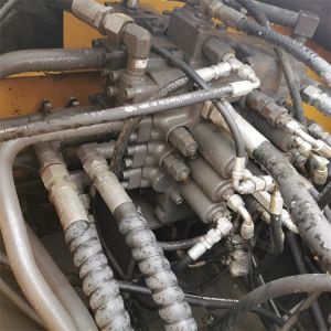 Korean Manufactured 20 Ton Volvo200 Excavator with 0.85 m3 Bucket Capacity in