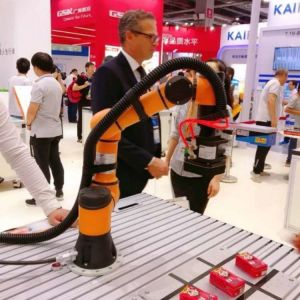 AUBO i5 Collaborative Robot With 6 Axis Robotic Arm For Lock Screw Of The