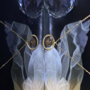 Exquisite 18kt Yellow Gold Pendant Necklace