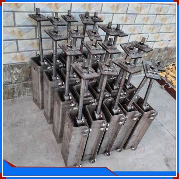 Buy Conveyor Belt Screw Tensioner Device For Manual Belt Control In Mining Plants at wholesale prices