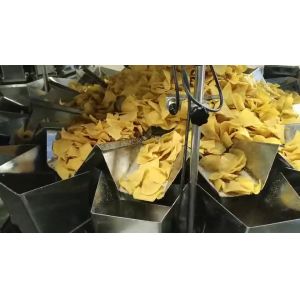 Vertical Pillow Packaging Machine 50g 100g Chips Popcorn Puffed Food Weighing