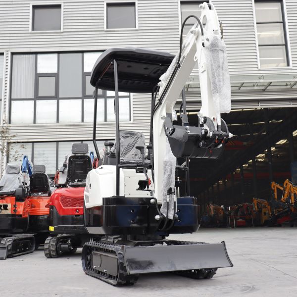 pro 1500kg Hightop Mini Excavator With Attachments