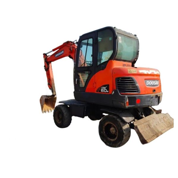 Buy 6000 KG Doosan Dx60 Second-hand Wheeled Excavator with and Original Hydraulic Valve at wholesale prices
