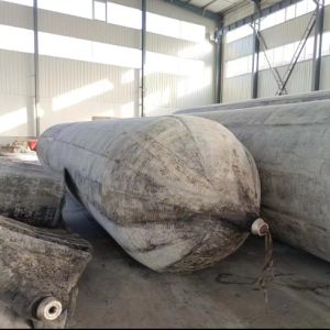 4-25 M Length Dry Dock Inflatable Rubber Ship Airbags For Marine Supplies