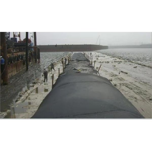 Buy PP Woven Geotextile Tube Dewatering High Strength For Embankment Protection at wholesale prices