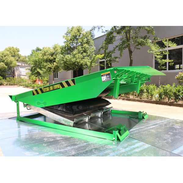Single Phase Loading Dock Levelers Low Pressure For Airbag Lifting