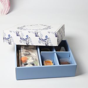 Elegant Partitioned Cookie Gift Box Customizable Packaging Foldable Design