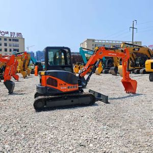 Used Hitachi 50U Excavator Original Color 128.7KW Engine Power 5 Ton Mini Digger