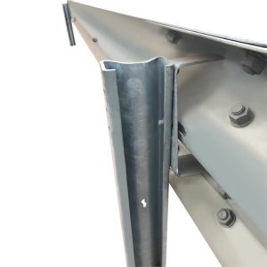 Hot Galvanized and Cold Rolled Technology Highway Guardrail Crash Prevention