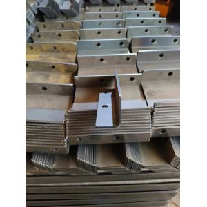 Quality Galvanized Steel Concrete Sleeper Fence Bracket Retaining Wall for sale