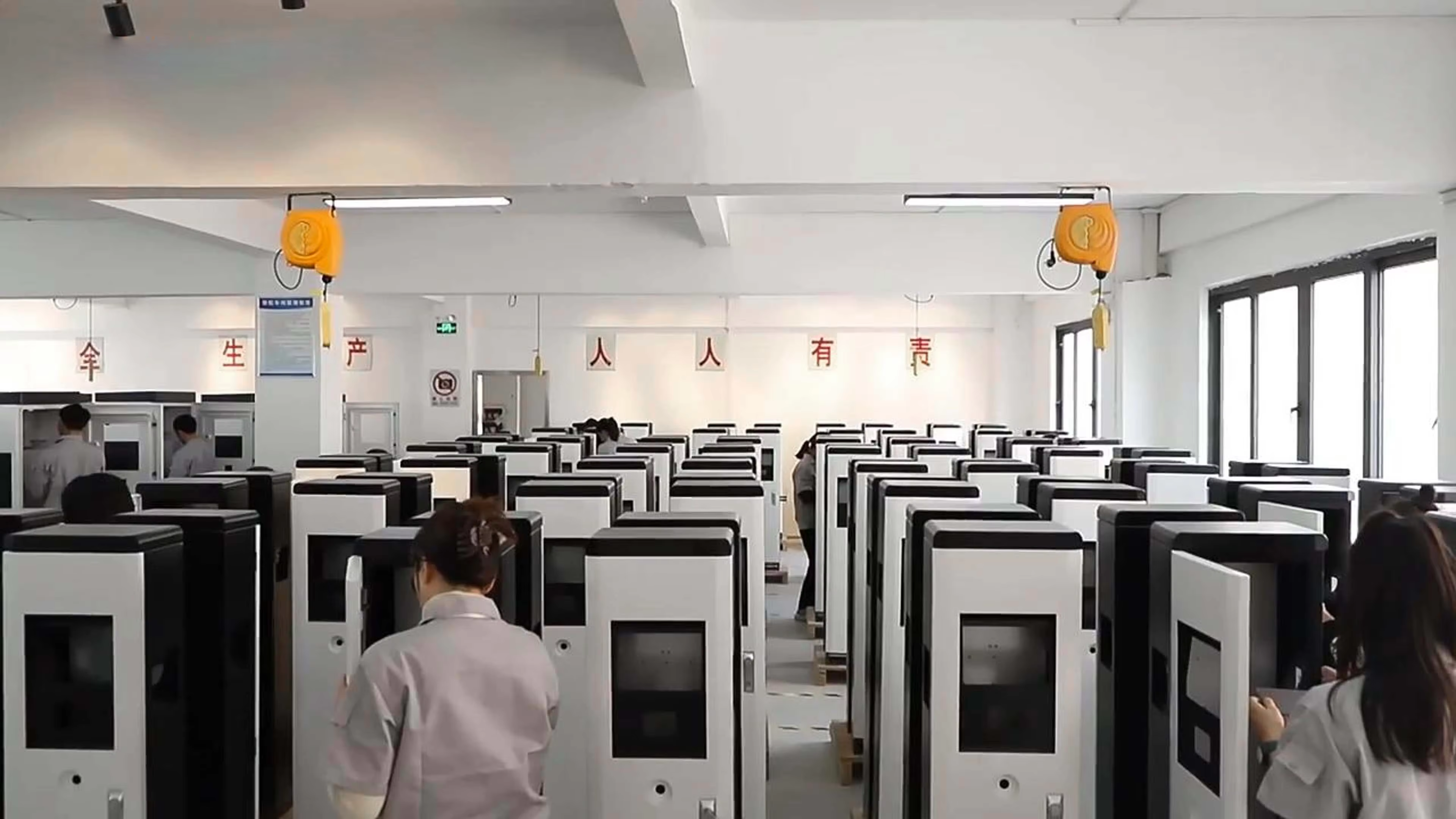 DC Charging Station 20KW 30KW CCS1 CCS2 GBT CHADEMO TESLA Home Fast Ev Charger DC Station For Electric Cars Vehicles