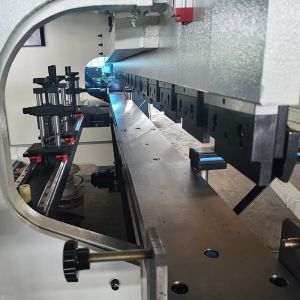 DA52 Electric Sheet Metal Bending Machine 125T 4000mm