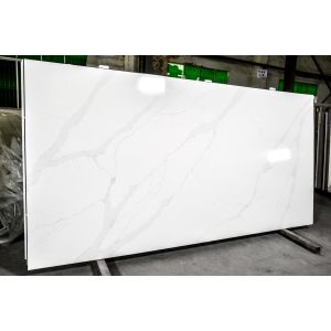 Anti Slip Customized Artificial Calacatta Quartz Slab Countertops High