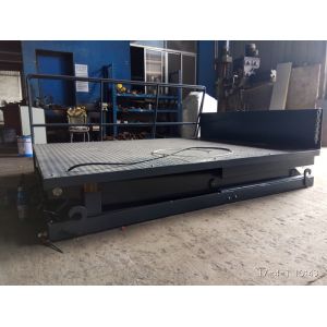 2000KG Scissor Hydraulic Loading Dock Elevator For Forklift Or Pallet Handling