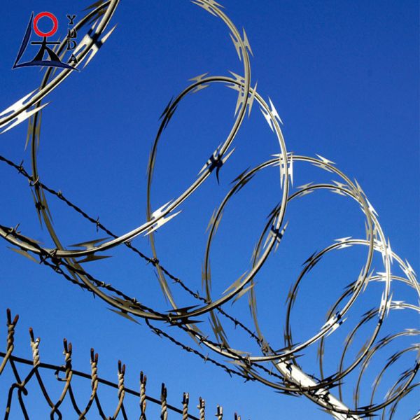 Iron Farm Safety Concertina Blade Fencing Security Wire Roll 450mm-900mm