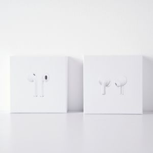 Custom Logo White Bluetooth Headset Packaging Cardboard Box Earphone Package