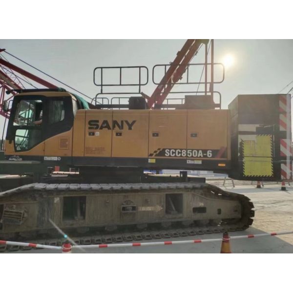 Hydraulic 85 Tons Lattice Crawler Crane High Strength for 40m Lifting Height
