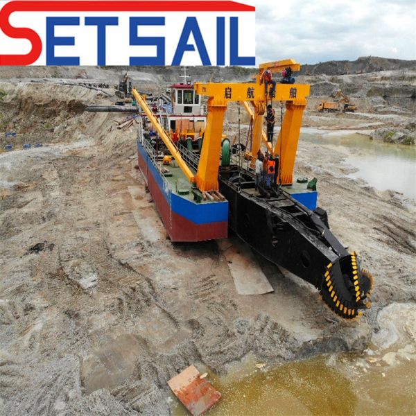 China Cutter Suction Dredging Sand Machinery with Hydraulic Cutter