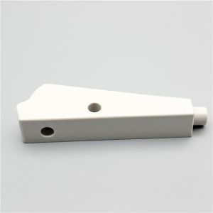 China Temperature Applications Al2O3 with Melting Point 2072°C and Difficult Machinability on sale