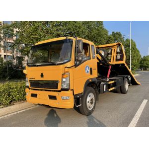 Sinotruk HOWO 4x2 LHD 3 Tons Flatbed Towing Truck