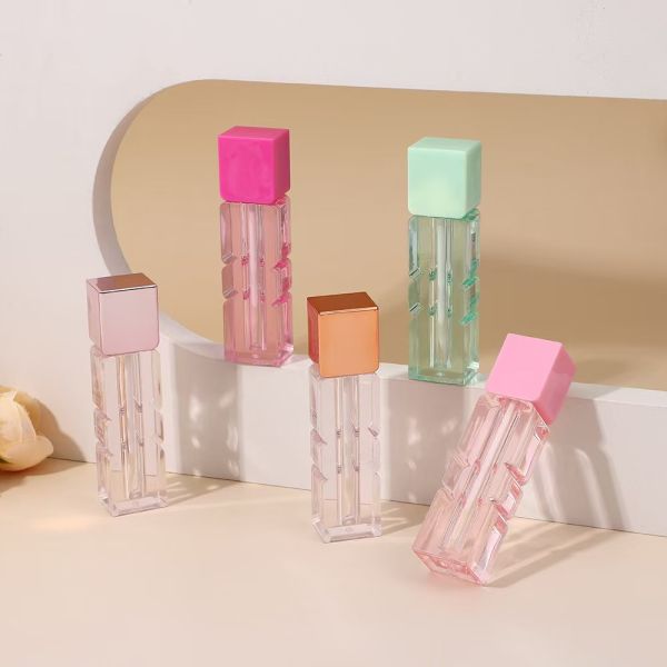 Custom 3.5g 5g Empty Lips Lipstick Tube With Rubber Seal Screw Closure Plastic Lip Balm Tube for Cosmetic Container Packaging