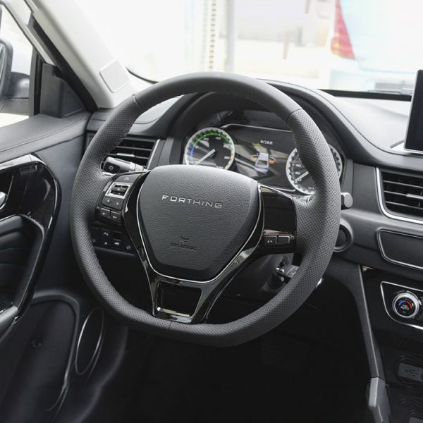 Dongfeng S60 Electric Vehicle EV Sedan Fast Charging Great Performance