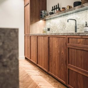 Customized Modern Luxury Modular Kitchen Cabinet Lacquer Wood Grain Kitchen