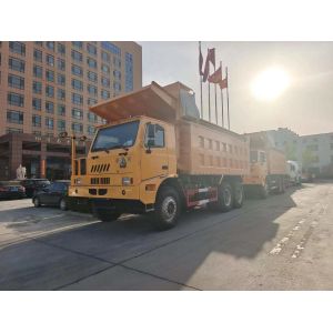 6X4 LHD Mining Tipper Dump Truck 371HP 70 Tons SINOTRUK HOWO For Mining Industry